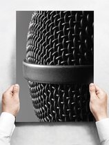 Wandbord: Close up van een microfoon - 30 x 42 cm