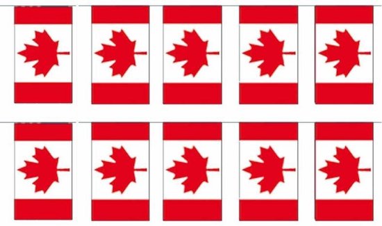2x Papieren slinger Canada 4 meter - Canadese vlag - Supporter feestartikelen - Landen decoratie/versiering