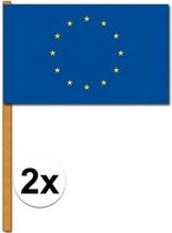 2x Luxe zwaaivlaggen Europa 30 x 45 cm - Vlag Europa - Europese Unie thema decoratie