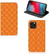 Geschikt voor iPhone 11 Pro Hoesje met Magneet Batik Orange