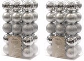 60x Zilveren kunststof kerstballen 6 cm - Mix - Onbreekbare plastic kerstballen - Kerstboomversiering zilver