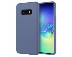 Silicone case geschikt voor Samsung Galaxy S10e - lavendel grijs - Flexibele en Duurzame Case - Stijlvolle Silicone Hoes - Val- en Krasbestendige Bescherming - Zachte Siliconen Beschermcase