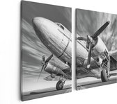 Artaza Canvas Schilderij Tweeluik Oud Vliegtuig Op De Landingsbaan - 80x60 - Foto Op Canvas - Canvas Print