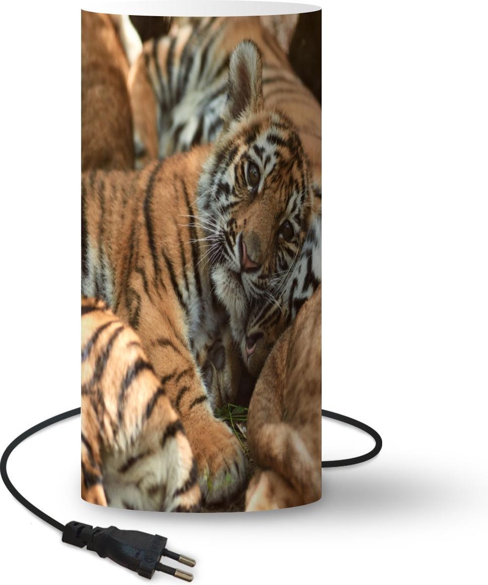 Lamp - Nachtlampje - Tafellamp slaapkamer - Tijgers - Welp - Zon - 33 cm hoog - Ø15.9 cm - Inclusief LED lamp