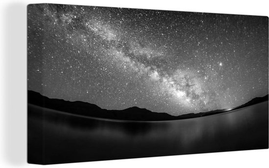 Canvas Schilderij Melkweg boven bergmeer - zwart wit - 80x40 cm - Wanddecoratie