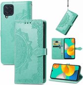 Voor Samsung Galaxy M32 Mandala Bloem Reliëf Horizontale Flip Lederen Case met Houder & Drie Kaartsleuven & Portemonnee & Lanyard (Groen)