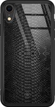 Casimoda® hoesje - Geschikt voor iPhone XR - Black Snake - Luxe Hard Case Zwart - Backcover telefoonhoesje - Zwart