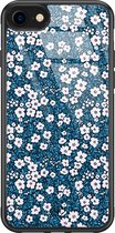 Coque iPhone SE 2020 en verre - Fleurs bleu - Blauw - Hard Case Zwart - Coque arrière pour téléphone - Fleurs - Casimoda