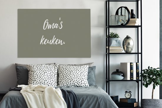 Canvas schilderij 140x90 cm - Wanddecoratie Quotes - Spreuken - Oma - Oma's keuken - Keuken - Muurdecoratie woonkamer - Slaapkamer decoratie - Kamer accessoires - Schilderijen