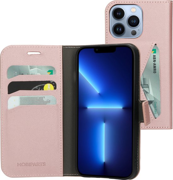 Étui portefeuille rose ouvert avec iPhone 13 Pro, fentes pour cartes et un porte-cartes au dos.
