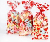Akyol - Traktatiezakjes - 10 stuks - koekzakjes hartje - valentijnsdag - valentijn snoepzak - hartjes snoepzakjes - uitdeelzakjes voor een verjaardag - uitdeelzakjes - verjaardag zakjes - snoepzakjes - verjaardag - feest - traktatie - harten uitdeelz