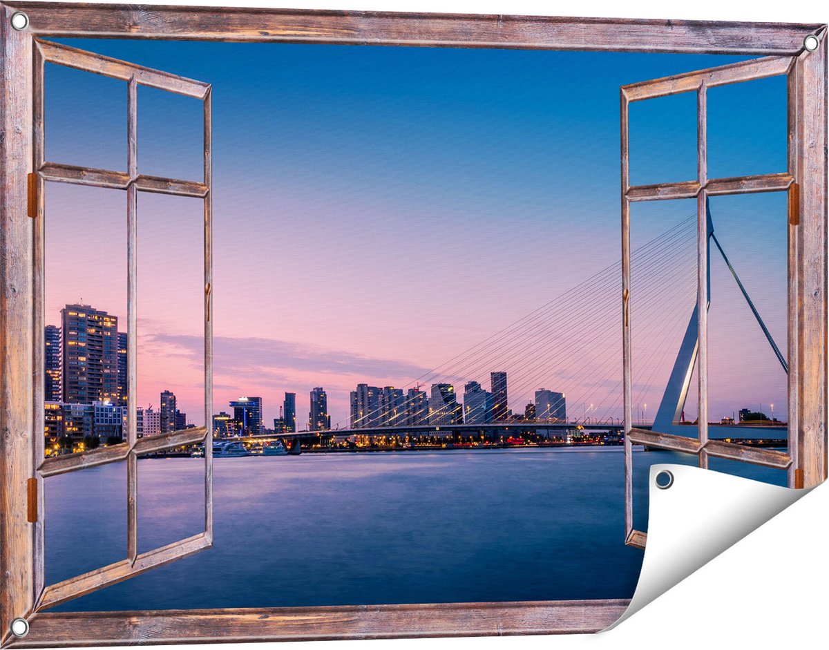 Gards Tuinposter Doorkijk Erasmusbrug in Rotterdam met Zonsondergang - 90x60 cm - Tuindoek - Tuindecoratie - Wanddecoratie buiten - Tuinschilderij Bruin