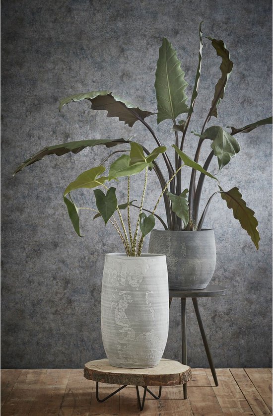 Table ronde Mica Decorations noir taille en cm: 40 x 35