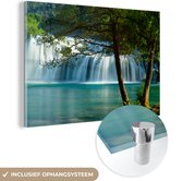 MuchoWow® Glasschilderij 180x120 cm - Schilderij acrylglas - Twee bomen voor het landschap van het Nationaal park Krka in Kroatië - Foto op glas - Schilderijen