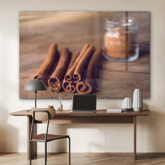 MuchoWow® Peinture sur verre 150x100 cm - Peinture sur verre acrylique - Bâtons de cannelle aromatiques sur une table en bois - Photo sur verre - Peintures