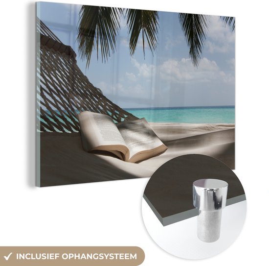 MuchoWow® Glasschilderij 60x40 cm - Schilderij acrylglas - Hangmat - Boek - Strand - Foto op glas - Schilderijen