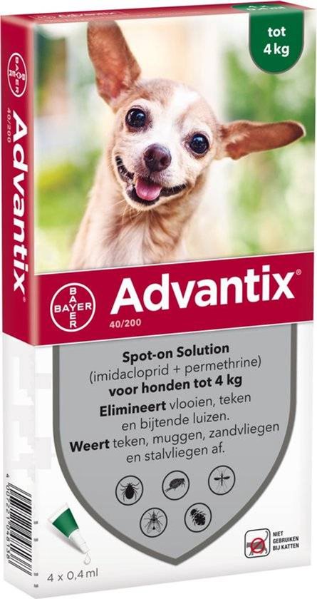 Doosje Advantix spot-on solution voor honden tot 4 kg met een schattige chihuahua pup.