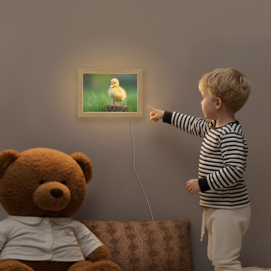 Nachtlampje 20x15 cm - Kinder lampje - Kuiken - Eend - Geel - Gras - Tafellamp kinderkamer - Slaapkamer lamp - Bedlamp kinderen - Kinderlampje stopcontact - Wandlamp babykamer - Nachtlampjes van Merkloos — afbeelding 5