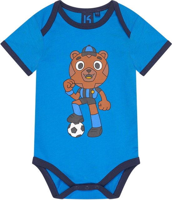 Body bleu vif avec bordures bleu foncé, illustrant un ours brun en tenue de football avec un ballon.