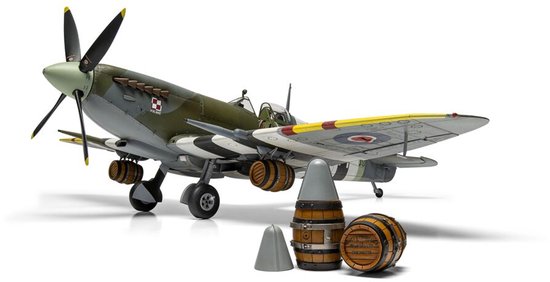 Kit de Avions Airfix - 17001A Supermarine Spitfire Mk.Ixc - Flying Dray - Avion de chasse britannique de la Seconde Guerre mondiale - Avec verre à bière en plastique exclusif - 1:24