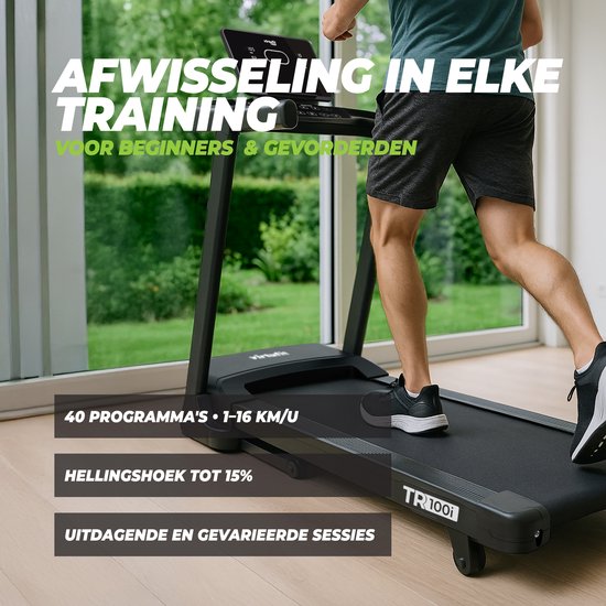 Man loopt op zwarte loopband 'TR100i' met tekst 'Afwisseling in elke training'.