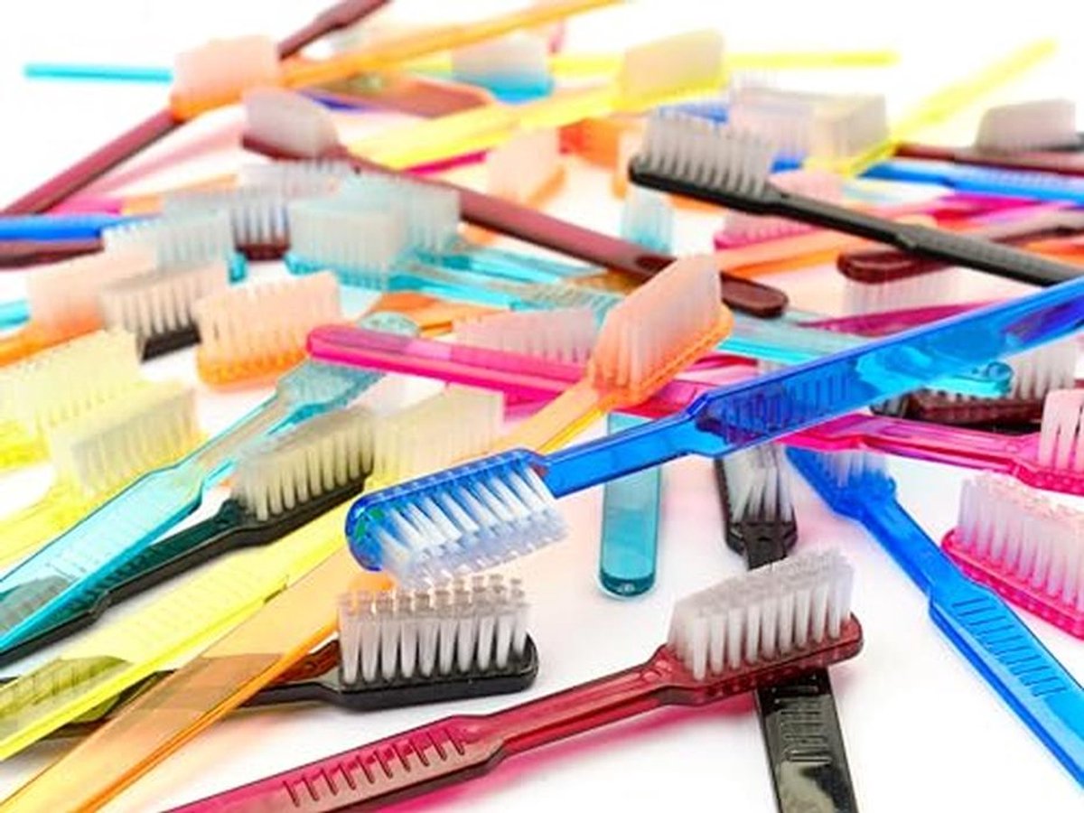 Wegwerptandenborstels met Tandpasta - Hygiënisch Verpakking van 100 Stuks