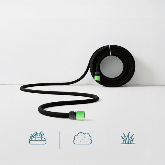 Zwarte tuinslang met groene koppelstukken op een witte achtergrond, met drie iconen eronder.