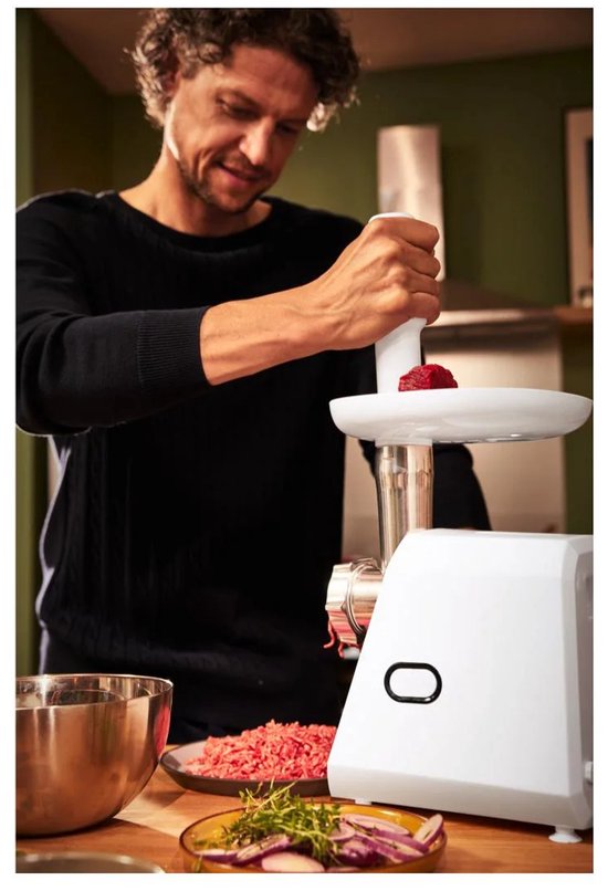 Silvercrest Kitchen Tools Elektrische gehaktmolen - vleesmolen - Vermogen: 300 W - Verwerkingshoeveelheid: 1 kg vlees/min. - Ideaal voor het vermalen van vlees en voor het maken van worst - Met aan/uit schakelaar en terugloopfunctie van Silvercrest Kitchen Tools — afbeelding 5