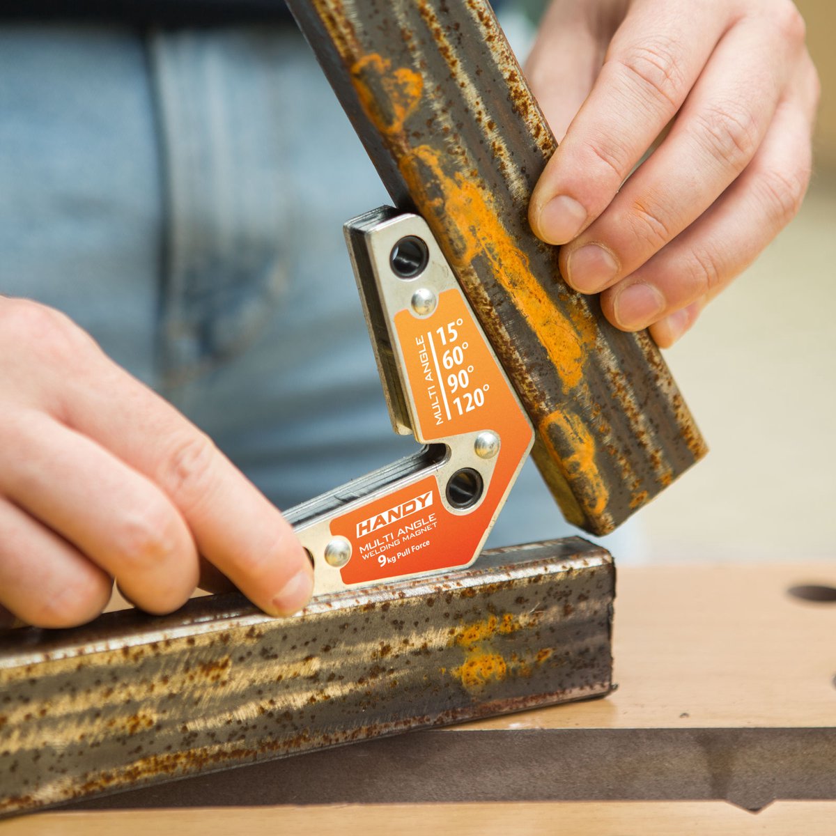 Las-Magneet 9 kg – Krachtige Hoekmagneet Voor Lassen En Metaalmontage – Fixeert Werkstukken Op 15°, 60°, 90° En 120° – Geschikt Voor Precisie Positioneren Van Metalen Onderdelen Zonder Extra Hulp [10882B]