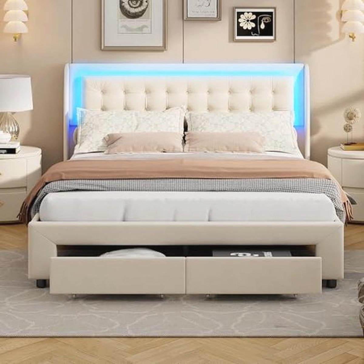 Comfortabel twee persoons bed 180x200 cm met opbergruimte en gevoerd hoofdeinde