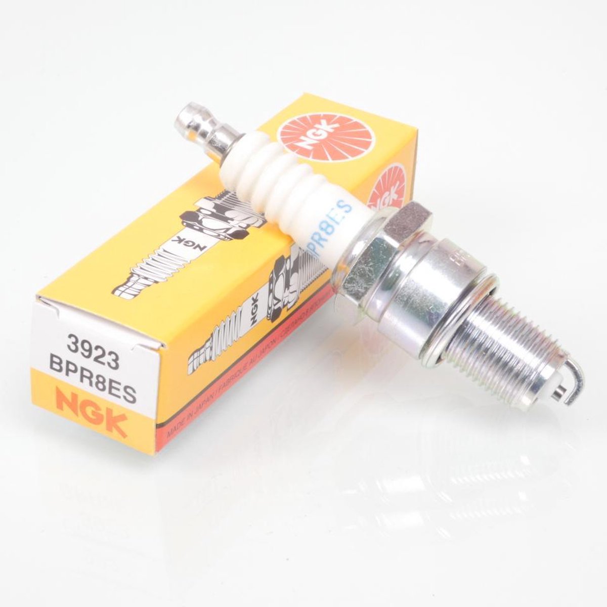 Bougie d'allumage NGK pour Auto BPR8ES Neuf