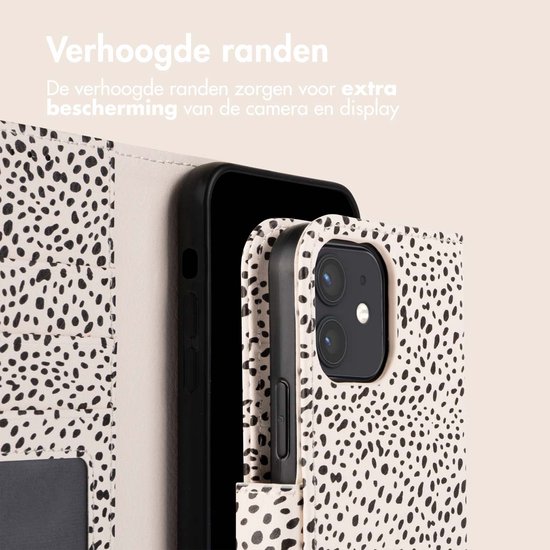 imoshion Hoesje - Geschikt voor Apple iPhone 12 Pro / 12 - Design Bookcase smartphone - Desert Dots