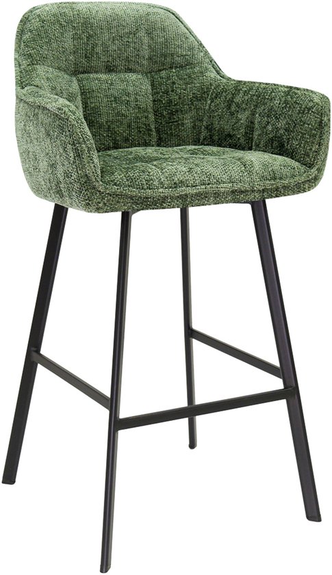 Tabouret de bar Lynn vert avec accoudoirs et pieds noirs, vu de trois quarts avant.