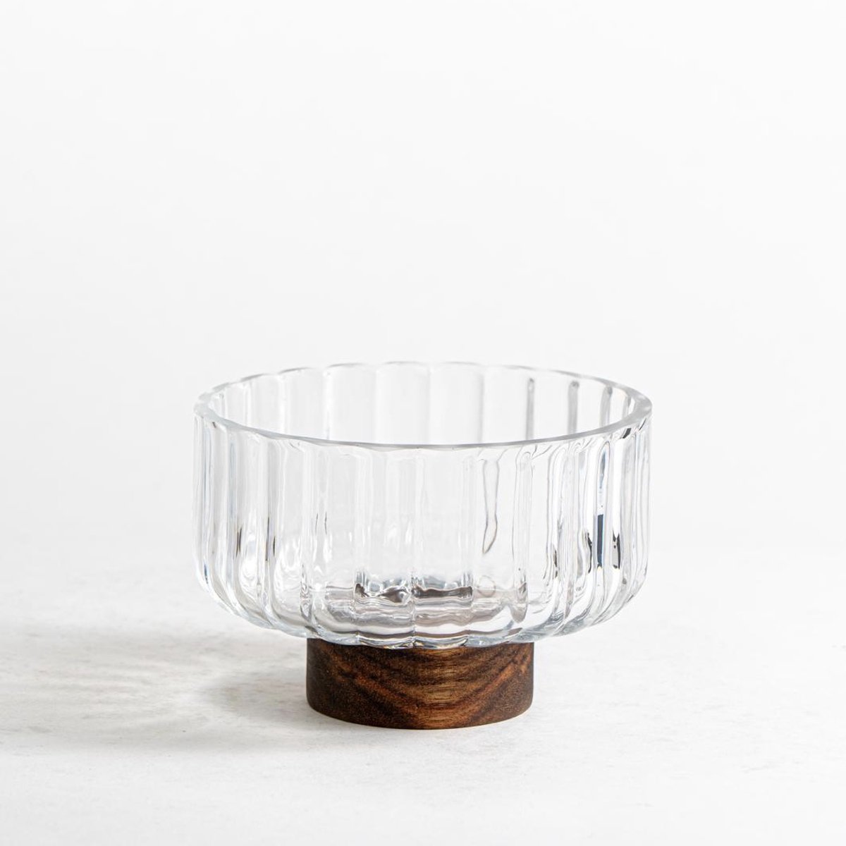 Wave glazen schaal met acacia houten onderkant - S