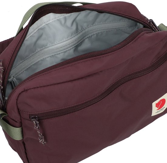 Fjällräven Sac à épaule bandoulière High Coast Crossbody Bag Blackberry Pourpre