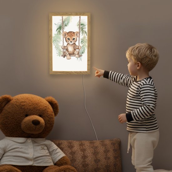 Nachtlampje 20x30 cm - Kinder lampje - Luipaard - Dier - Kinderen - Jungle - Tafellamp kinderkamer - Slaapkamer lamp - Bedlamp kinderen - Kinderlampje stopcontact - Wandlamp babykamer - Nachtlampjes van OnlyWow — afbeelding 5