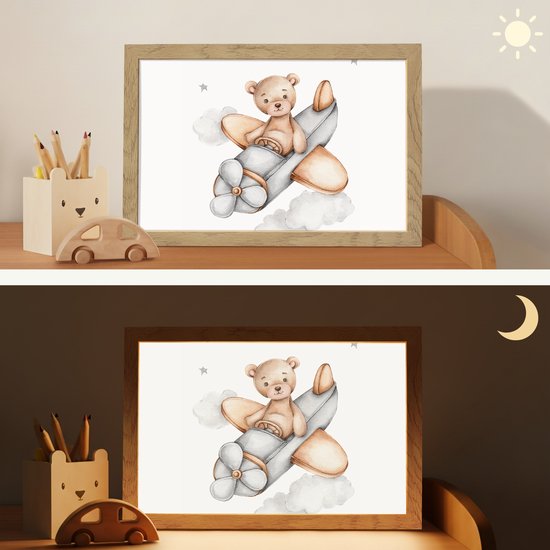 Nachtlampje 30x20 cm - Kinder lamp - Beer - Vliegtuig - Sterren - Kinderen - Tafellamp kinderkamer - Slaapkamer lamp - Bedlamp kinderen - Kinderlampje stopcontact - Wandlamp babykamer - Nachtlampjes van Smart&Geek — afbeelding 4