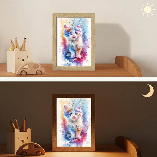Nachtlampje 15x20 cm - Kinder lampje - Kat - Kleurrijk - Verf - Dier - Wit - Tafellamp kinderkamer - Slaapkamer lamp - Bedlamp kinderen - Kinderlampje stopcontact - Wandlamp babykamer - Nachtlampjes van OnlyWow — afbeelding 4
