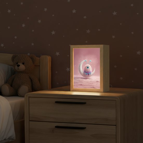 Nachtlampje 15x20 cm - Kinder lampje - Maan - Monster - Roze - Tafellamp kinderkamer - Slaapkamer lamp - Bedlamp kinderen - Kinderlampje stopcontact - Wandlamp babykamer - Nachtlampjes van OnlyWow — afbeelding 2
