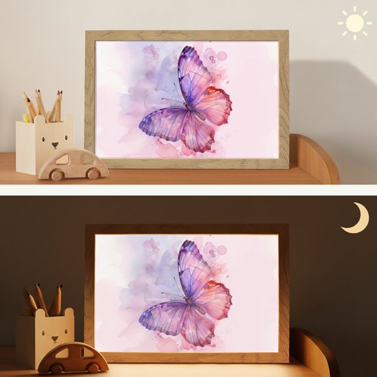 Nachtlampje 30x20 cm - Kinder lampje - Vlinder - Paars - Pastel kleuren - Verf - Tafellamp kinderkamer - Slaapkamer lamp - Bedlamp kinderen - Kinderlampje stopcontact - Wandlamp babykamer - Nachtlampjes van Vasilias — afbeelding 4