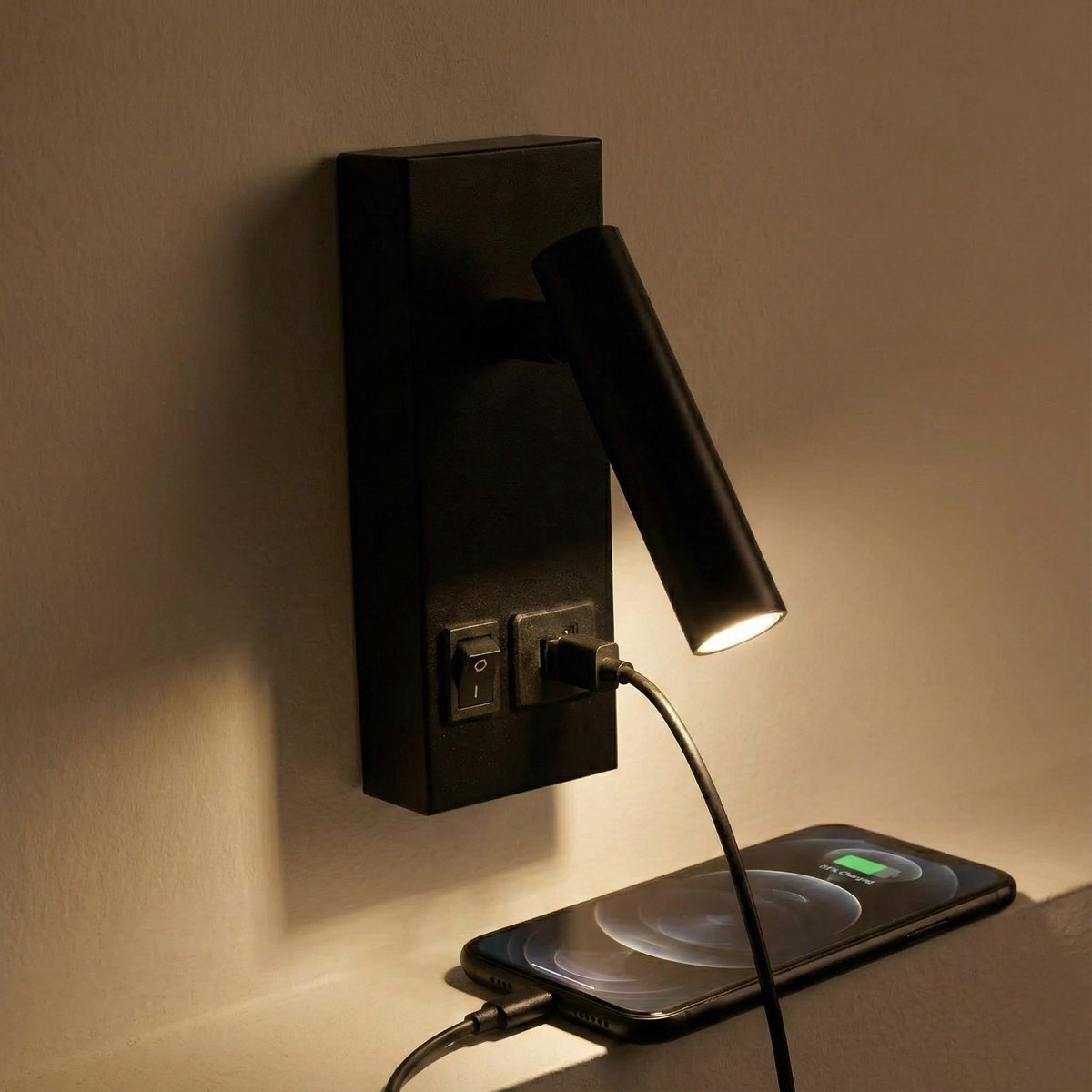 LED Wandlamp - Bedlamp met USB+C poort en schakelaar | Zwart | 2W | 140 lumen | Niet dimbaar | 4200K - Naturel wit