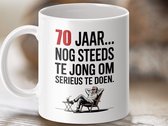 Mok 70 Jaar, Nog Steeds Te Jong Om Serieus Te Doen, Grappige Verjaardag, 70ste Verjaardag Cadeau, Jubileum Mok, Humor Mok