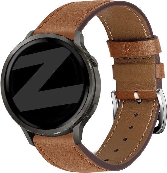 Bracelet de montre connectée en cuir marron avec boucle argentée, avec écran noir.