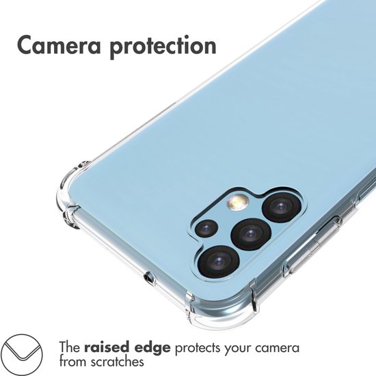 Telefoonhoes met verhoogde rand rond de camera voor bescherming tegen krassen.