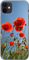 Geschikt voor iPhone 12 mini hoesje - Felle zon boven een aantal klaprozen in Spanje - Siliconen Telefoonhoesje