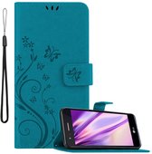 Cadorabo Hoesje voor LG K8 2017 in BLOEMEN BLAUW - Beschermhoes in bloemmotief met magnetische sluiting, standfunctie en kaartsleuven Book Case Cover Etui