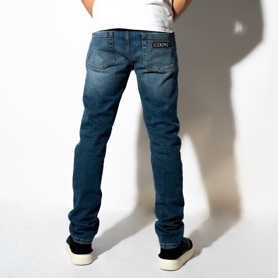 Jeans Iceberg Homme - Taille M (48) - Bleu Délavé - Coupe Jambe Droite Taille Basse - Occasion Très Bon état