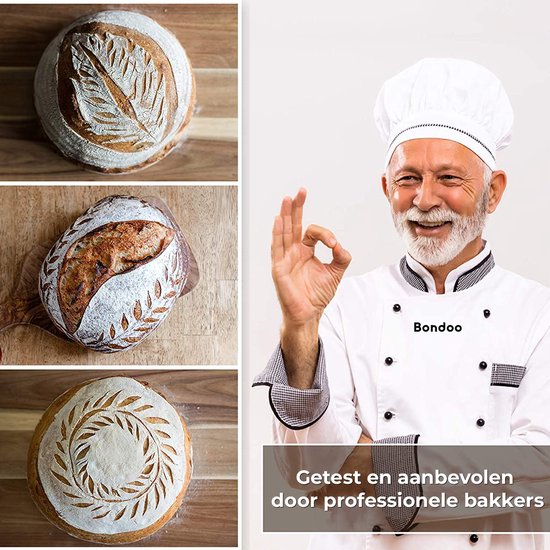 Collage van kunstig versierde broden, met een professionele bakker die een oké-gebaar maakt.