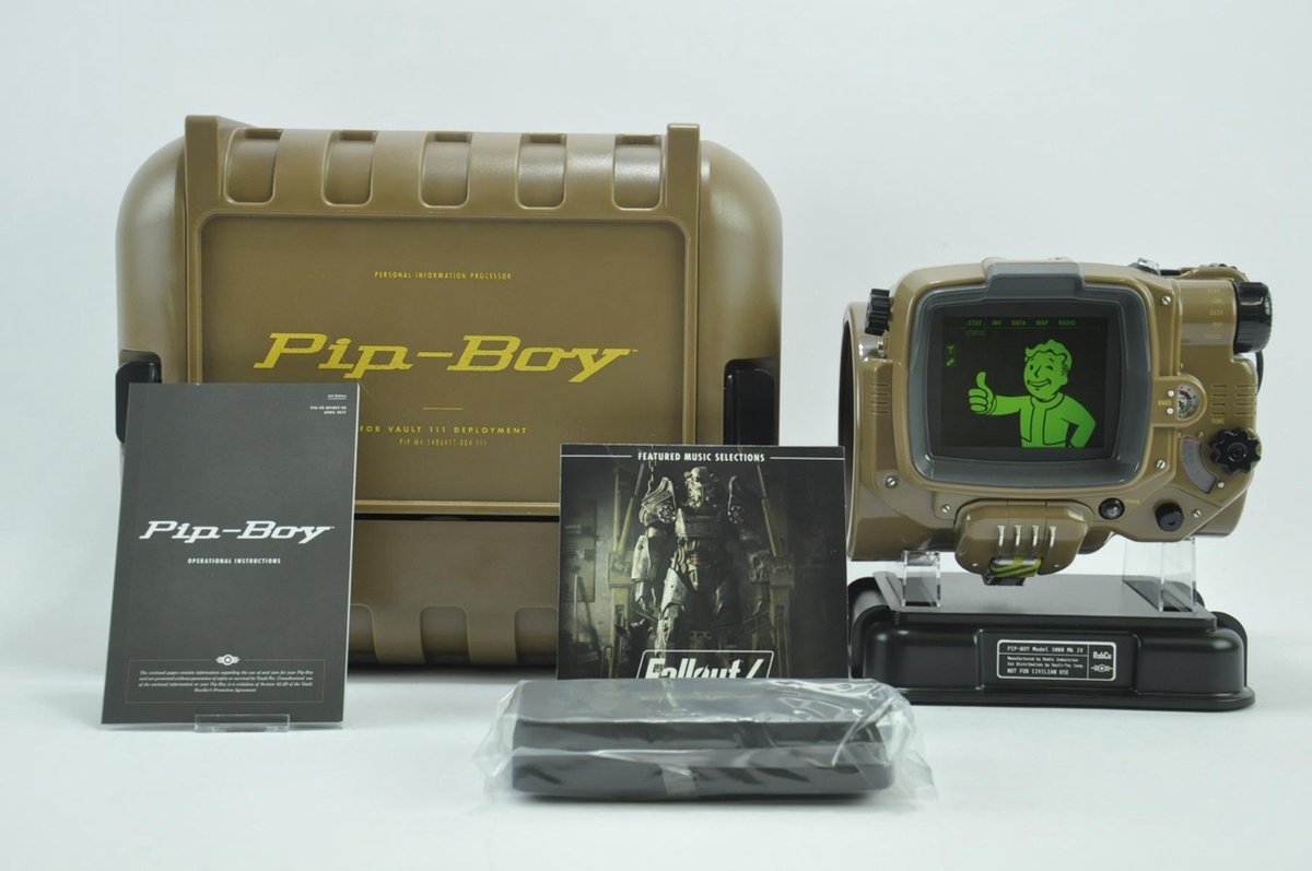 Fallout 4 Game of the Year GOTY Pip-Boy Pipboy Collector's Edition PS4 - NEW