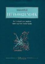 Boek cover Leenwoordenboek van Nicoline van der Sijs